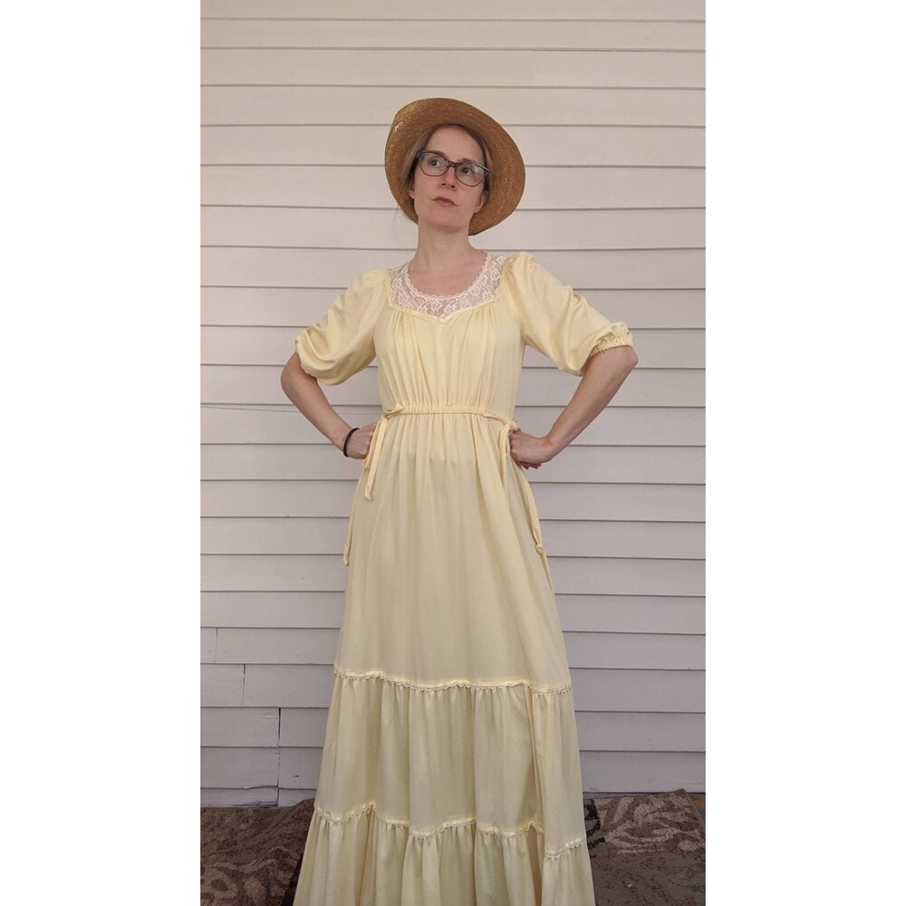 70s Yellow Maxi Dress Hippie Vintage Lace Neckline S